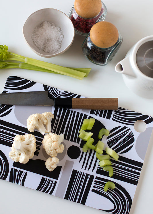 Kuviot cutting board in use